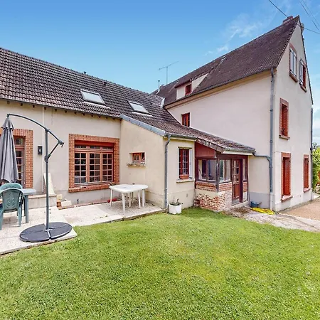 3 Bedroom Awesome Home In Jaulgonne Holiday home Jaulgonne